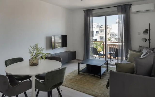 Lithos Modern Flat by Staycom