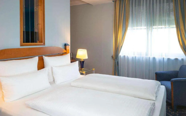 Atomis Hotel Munich Airport by Mercure