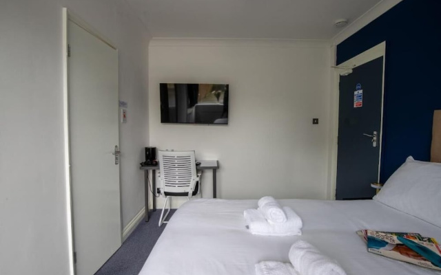 Airport Lodge