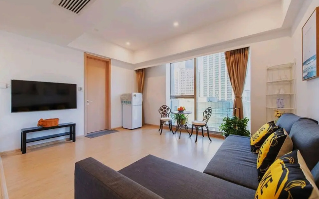 Changjiang Dong Metro Apartment