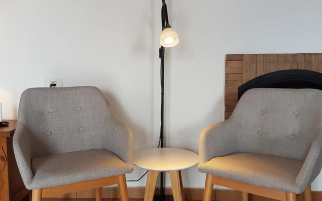 VV Casa Bastina "by henrypole home"