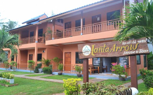 Отель Lanta Arrow House Ланта вид на фасад