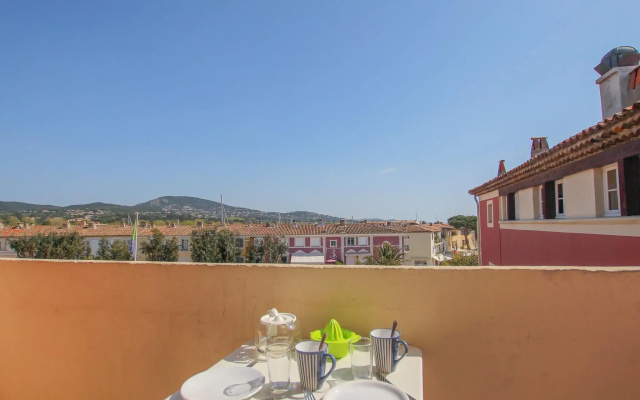 Snug holiday home in Port Grimaud near the beach