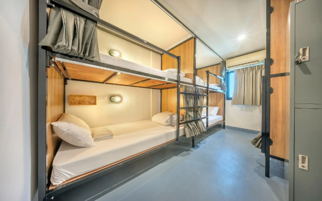Pho Hostel