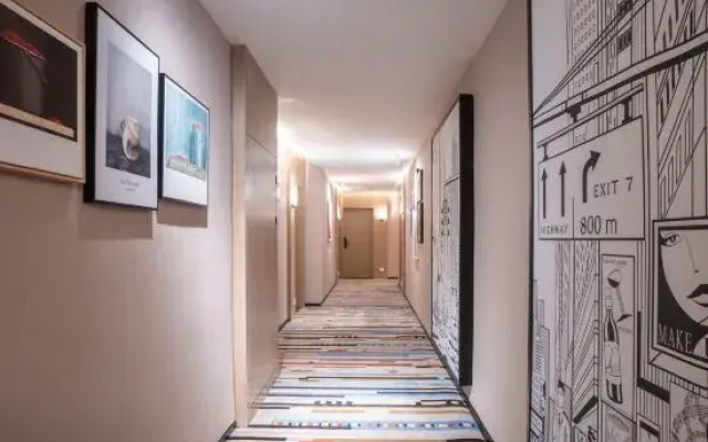 RARA E-sports Hotel