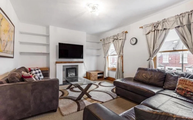 Beautiful 3 Bedroom Flat in Fulham