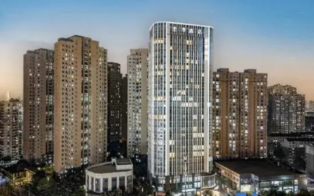 JI Hotel (Wuhan Xinrong Paradise Walk Houhu Avenue)