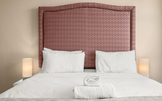 Easy Stay - The Tyrwhitt
