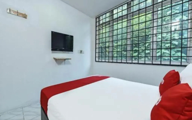 OYO 90892 L&E Hotel