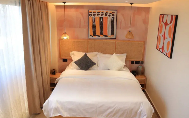Arova Hotel