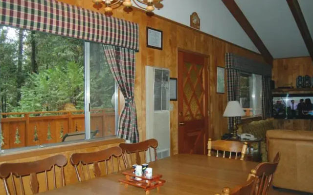 RedAwning Cabin #19B Ackleys Place