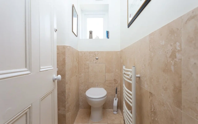 4 Bedroom Home In South London
