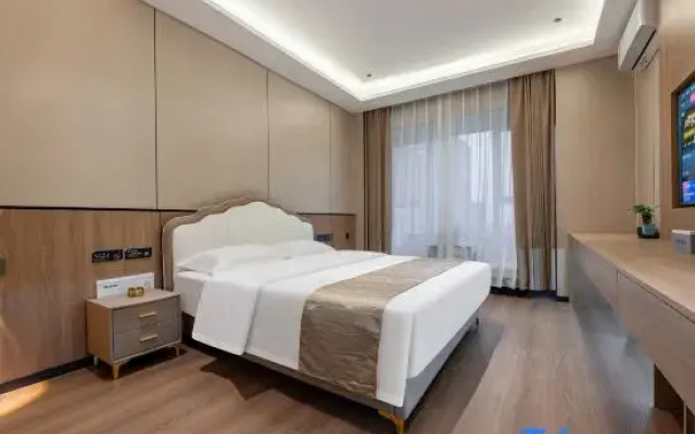 Yunyi Hotel (Jinan Erhuan West Road Bailian Outlets)