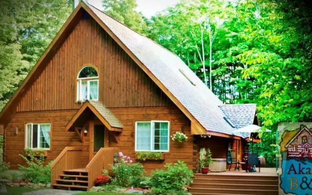Akané Log Home B&B