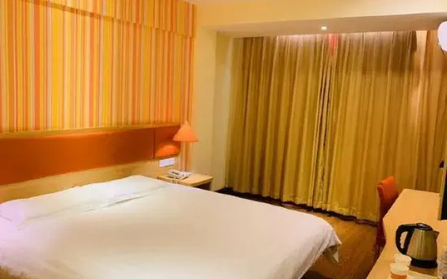 Pebble Motel (Kunming Dounan Flower City Longcheng Street)