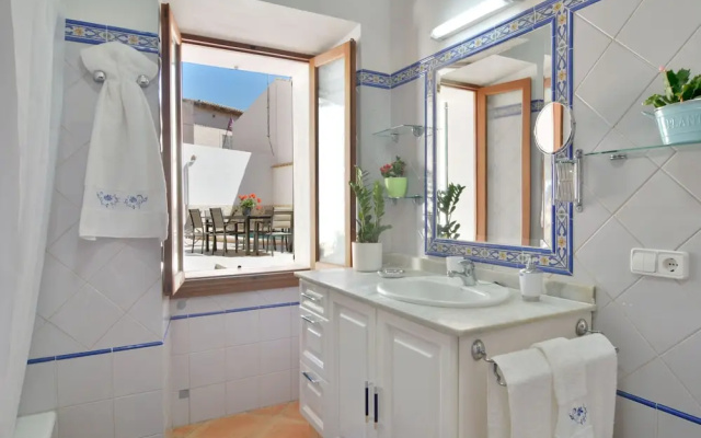 Mallorca Town House with pool