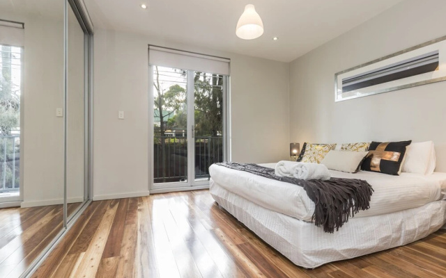 Modern House Close to Sydney Uni and Hospital