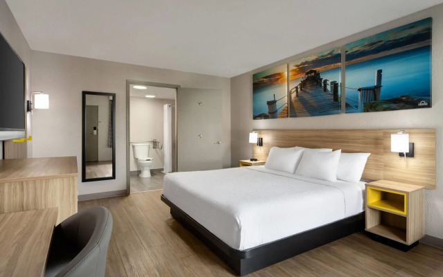 Days Inn by Wyndham Apopka/Orlando