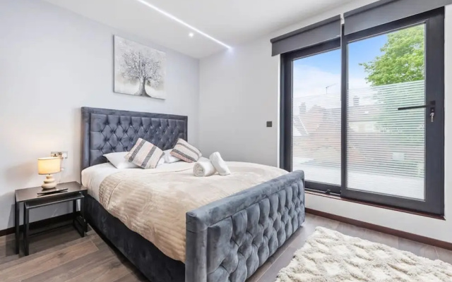 Serviced Luxury Studio Flat Golders Green Finchley