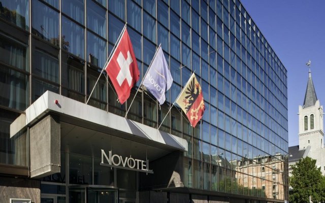Отель Novotel Geneve Centre Швейцария, Женева - 1 отзыв об отеле, цены и фото номеров - забронировать отель Novotel Geneve Centre онлайн вид на фасад