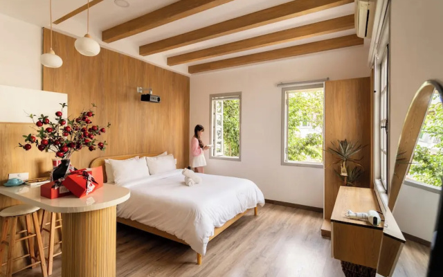 Cham's Hotel & Homestay