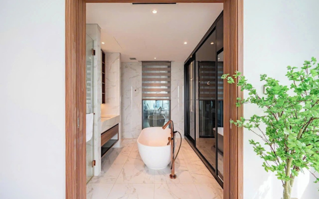 The CREST Premier Residence
