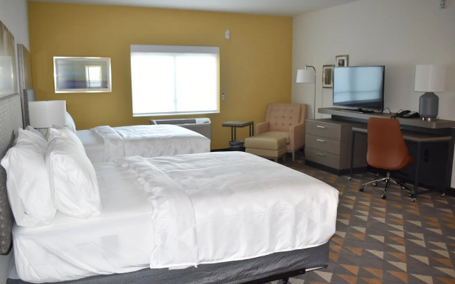 Holiday Inn Kansas City - Northeast by IHG