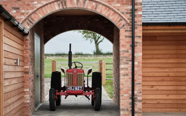 Bridge House Barn