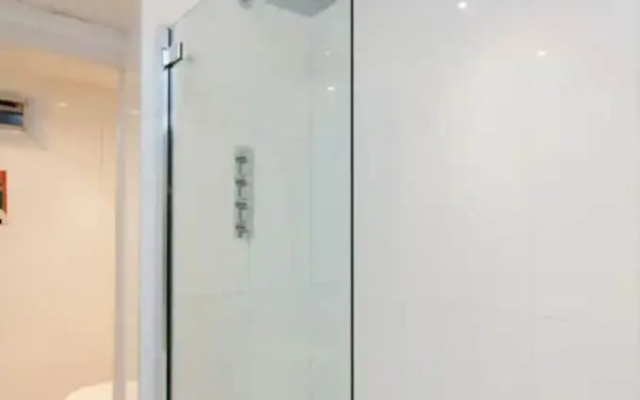 1 Bedroom House in Whitechapel