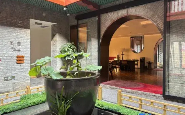 Fengchaoyang Design's Hotel