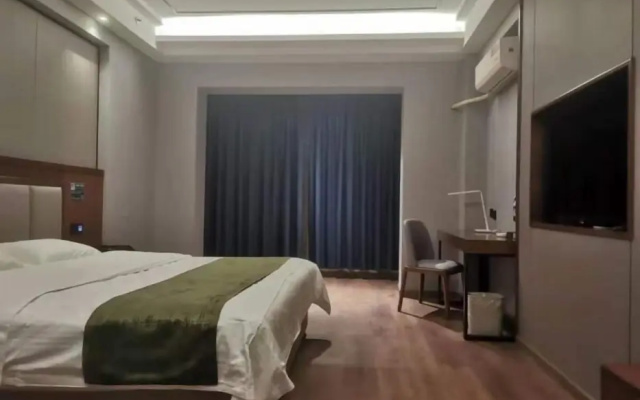 GreenTree Inn Jiuquan Century Plaza Hotel