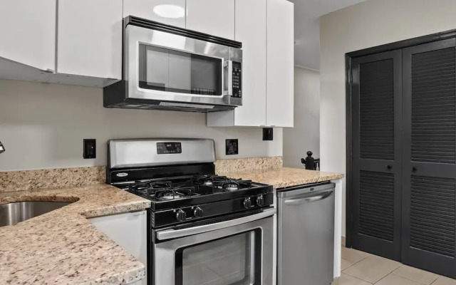 Spacious Sunny Shaw 1BR 1BA Apartment