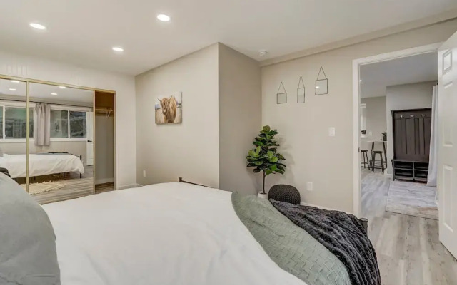 4925 Pike Unit2