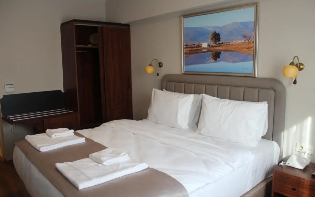 Armida City Hotel