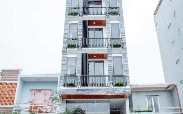 Tony Housing