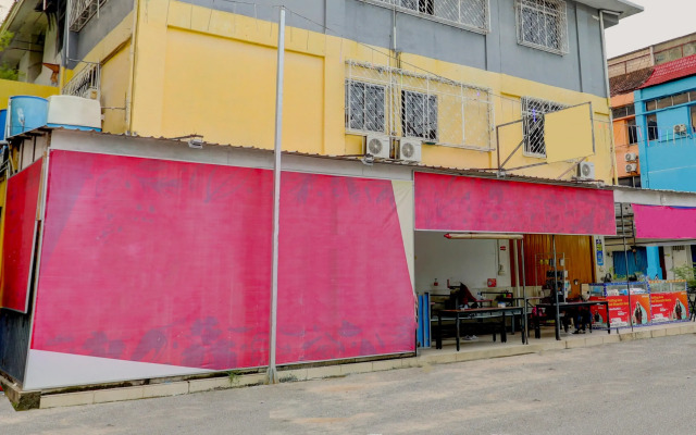 Hotel O Backpaker Seraya