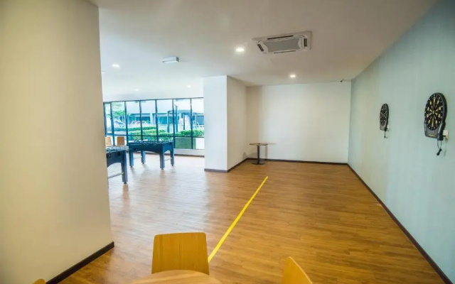 Molek Regency Taman Molek
