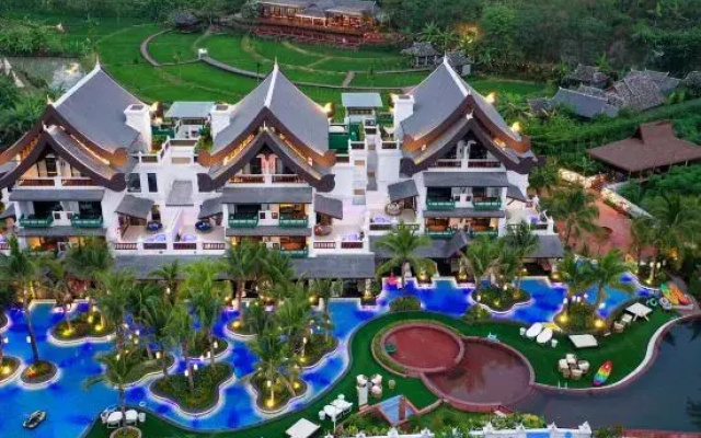 Manyin · Daoxiang · Laos · Coconut Grove Resort Villa