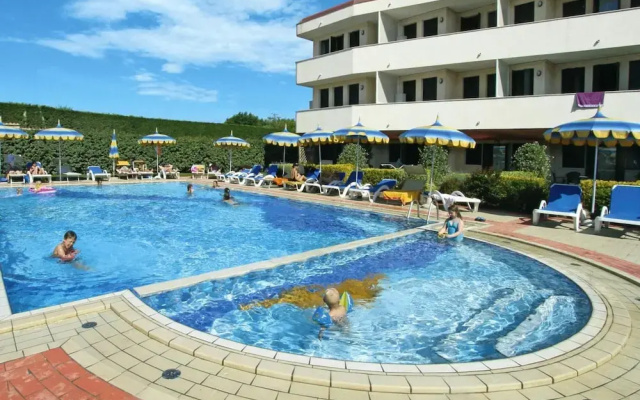 Apartment in Cavallino by Adriatic Beach