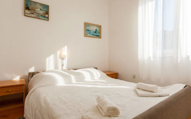 Pleasant Apartment in Malinska With Balcony
