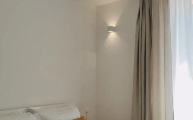 Ostro - Guest House