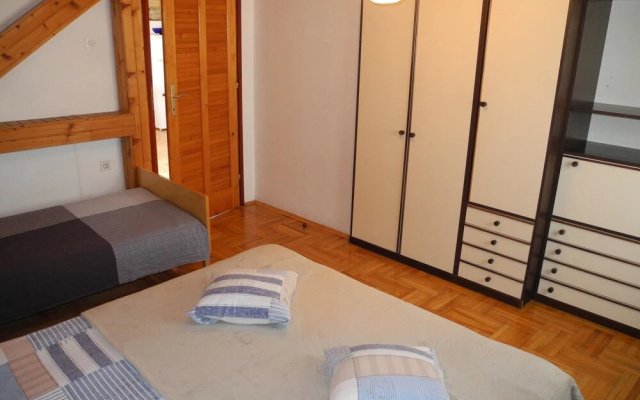 Apartment Biro 4 1 pax