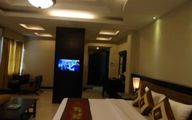 Rock Royal Hotel & Resort