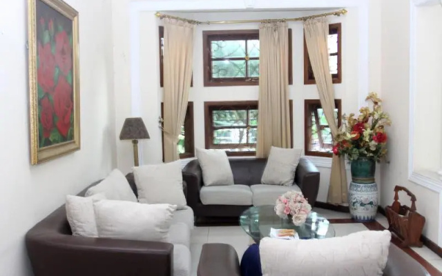 Elton Homestay