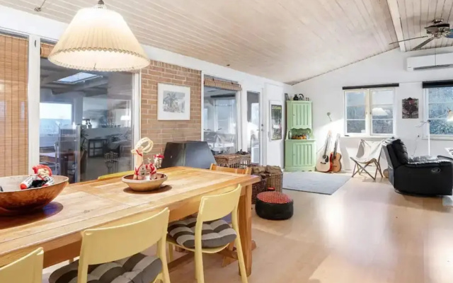 5 Star Holiday Home in Dronningmolle