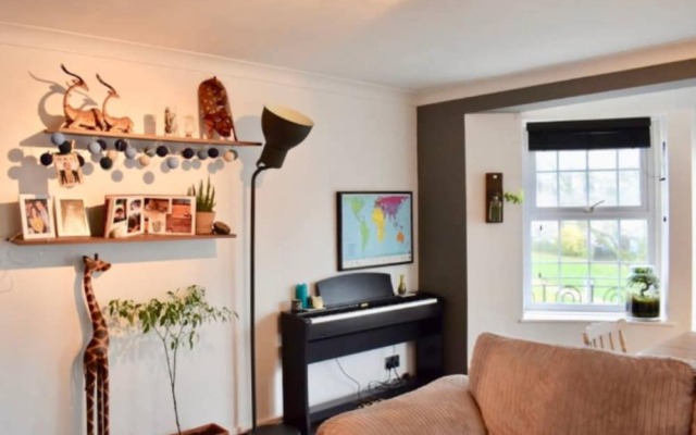 Отель Spacious 2 Bedroom Flat in Brighton комната для гостей