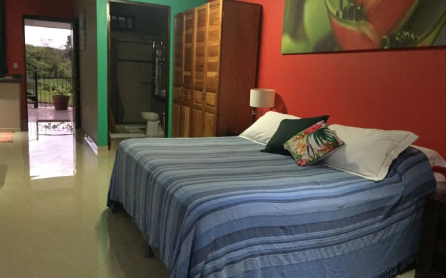 Bluebay Bugenvil Lake Lodge