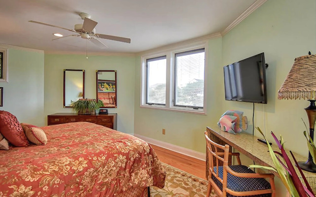 120 We Shell Sea 8 Br Home by RedAwning