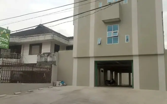 Hotel Cosmos Cuisine Guest House