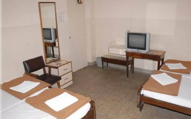 Hotel Anand Vihar
